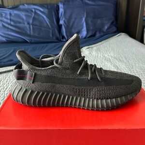 Adidas Yeezys black